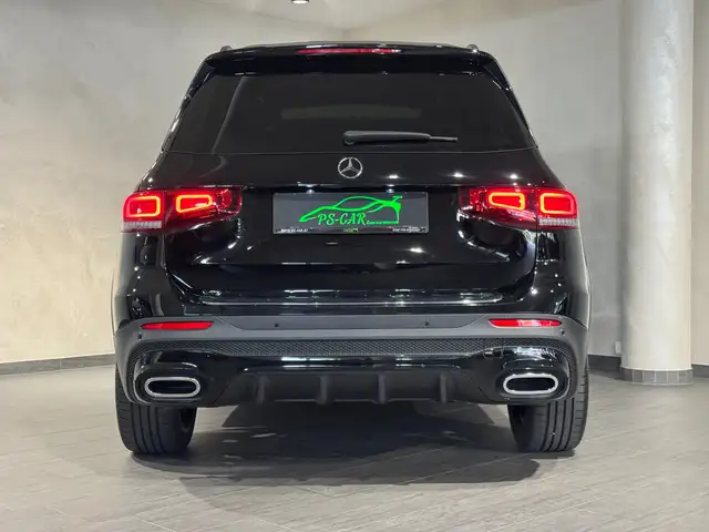 Mercedes-Benz GLB view 14