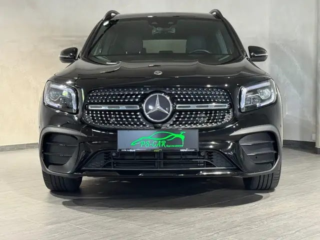 Mercedes-Benz GLB view 5