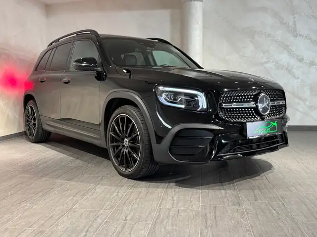 Mercedes-Benz GLB view 8