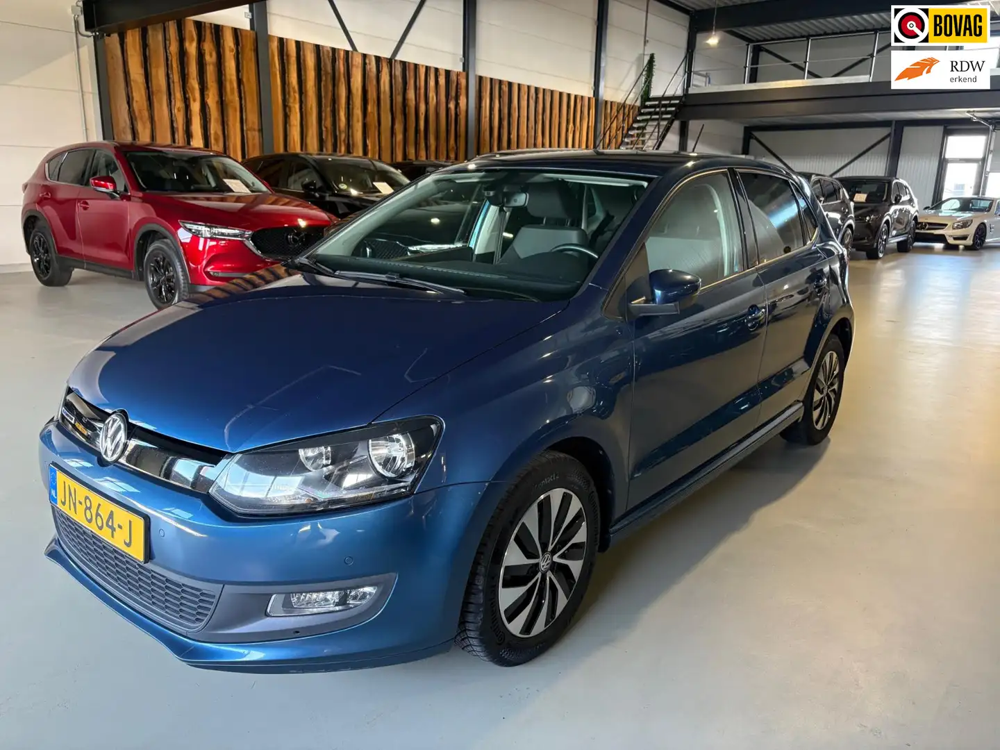Volkswagen Polo 1.0 BlueMotion Connected Series Bleu - 1