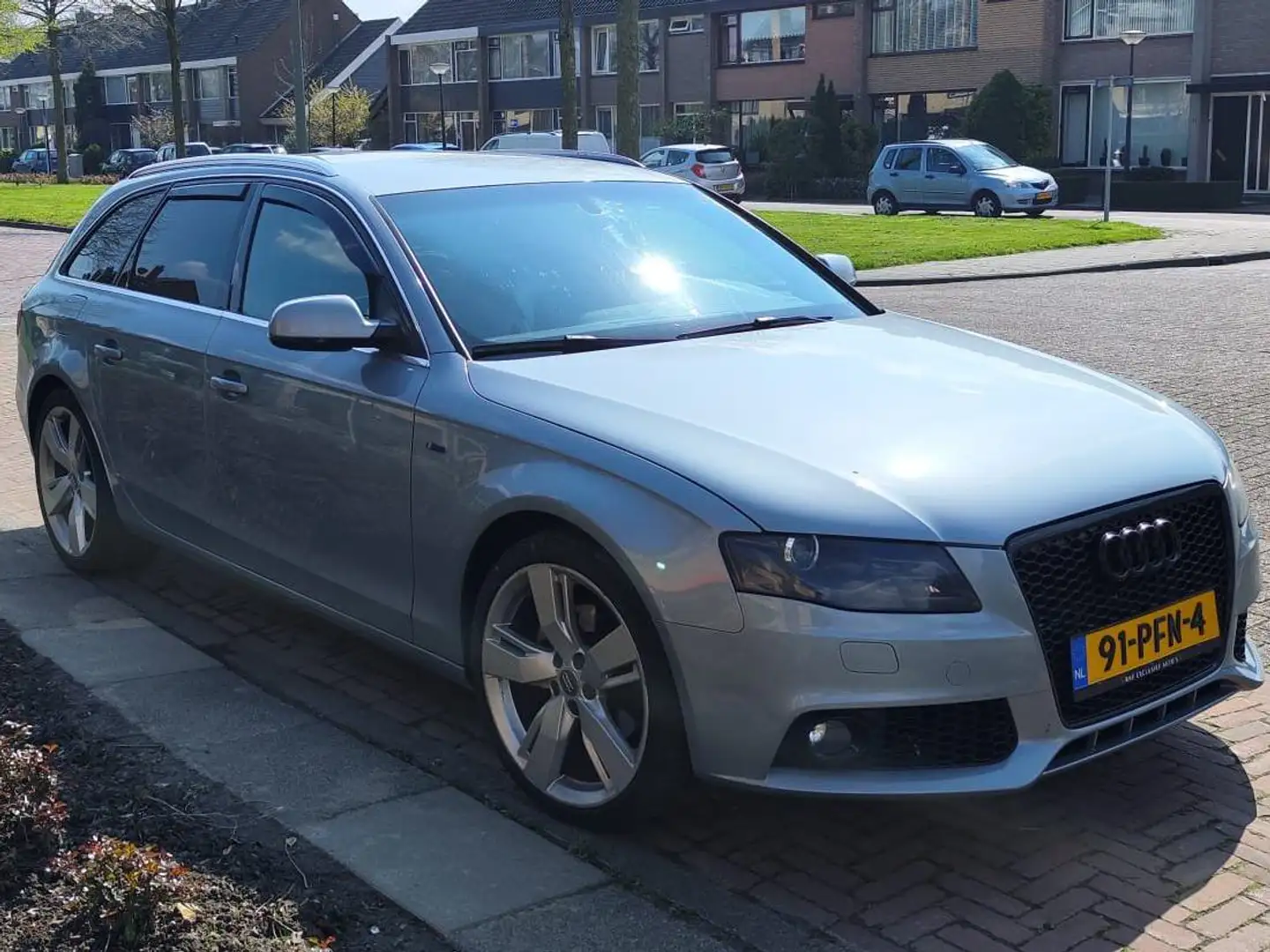 Audi A4 A4 1.8 TFSI Pro Line S Grijs - 1
