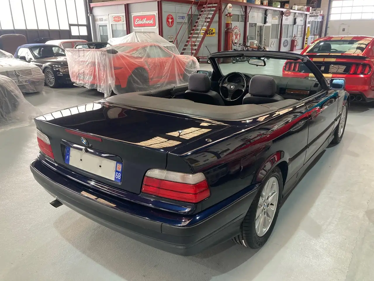 BMW 320i Cabriolet E36 de 1999 en stock en France, foto 5