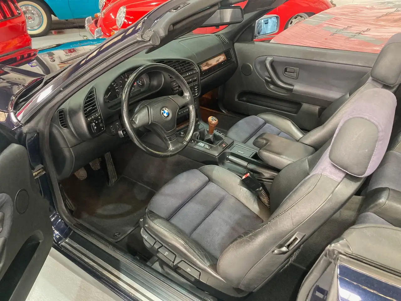 BMW 320i Cabriolet E36 de 1999 en stock en France, foto 6