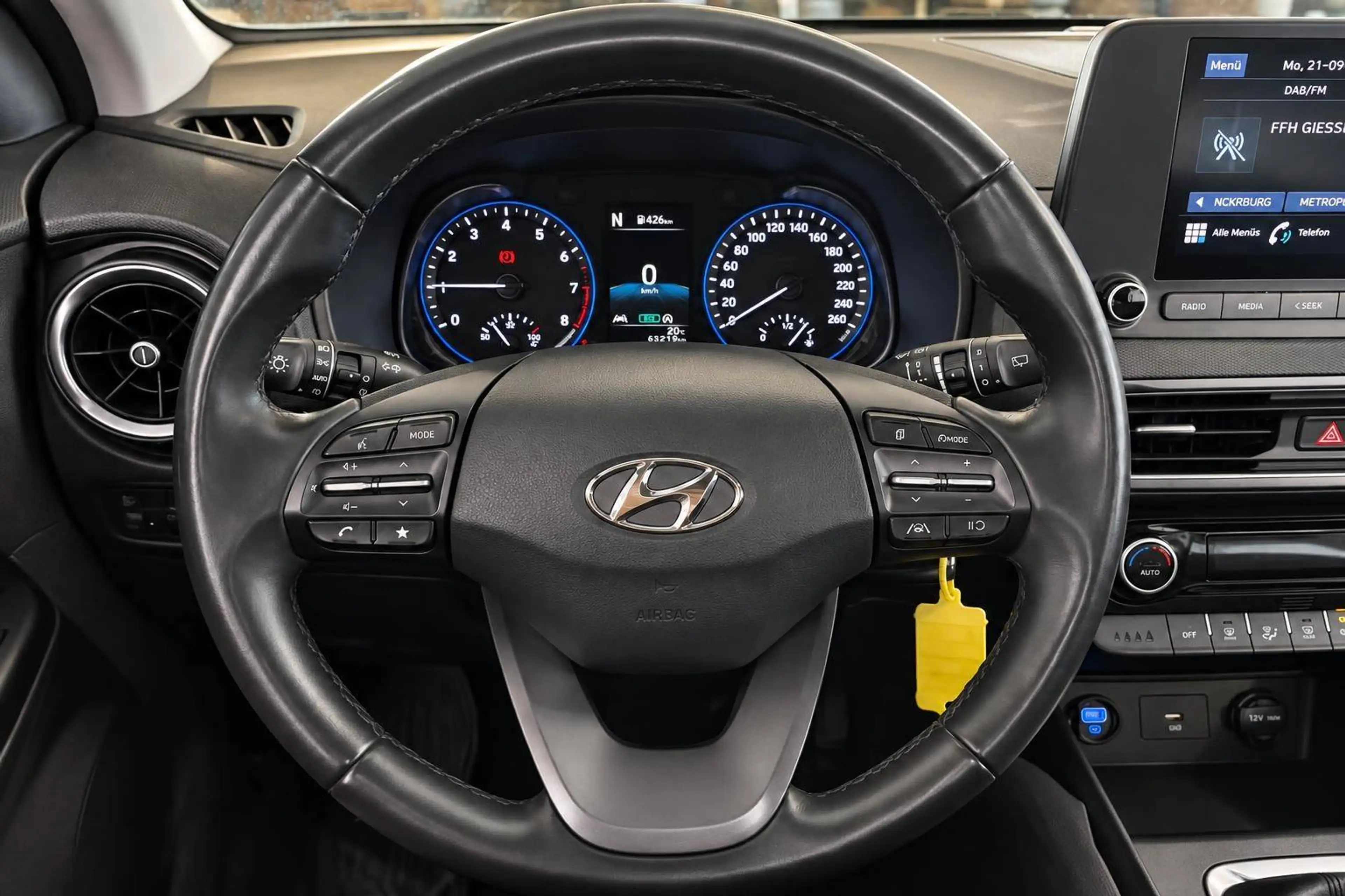 Hyundai KONA Select Mild-Hybrid 2WD — photo 14