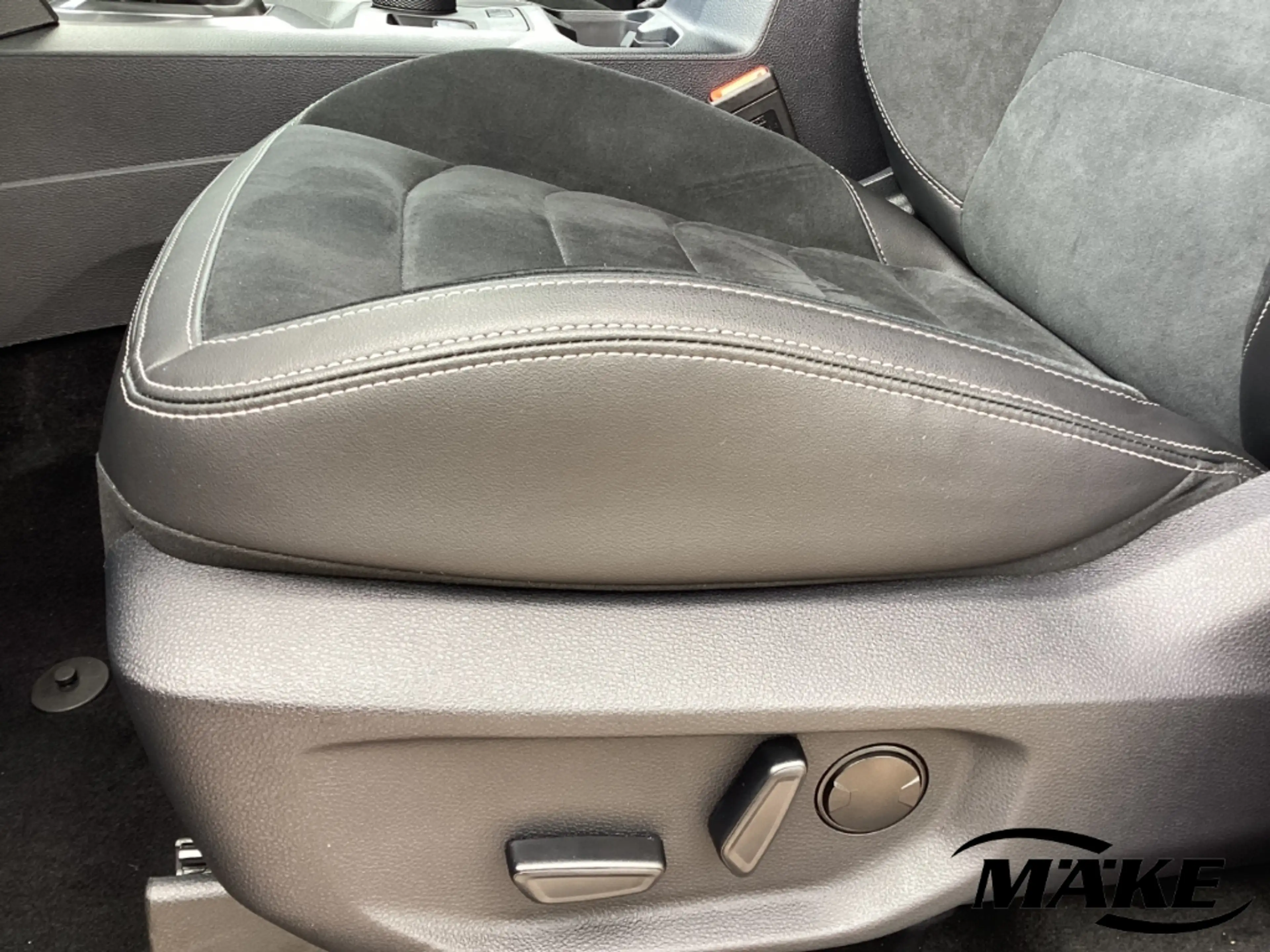 Volkswagen Amarok Dark Label 3.0 TDI 4MOTION 20'' AHK RFK IQ.L — photo 12