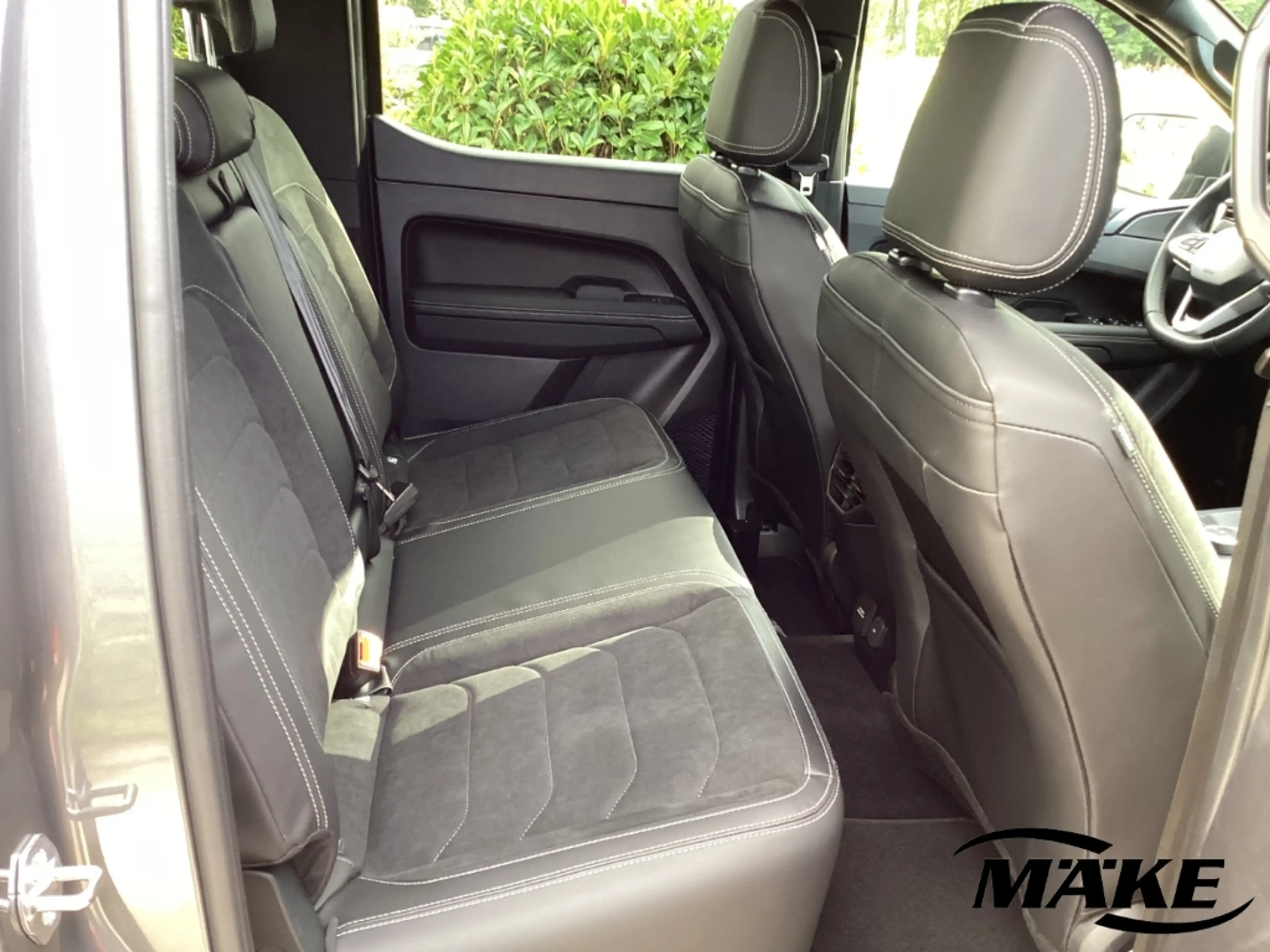 Volkswagen Amarok Dark Label 3.0 TDI 4MOTION 20'' AHK RFK IQ.L — photo 8