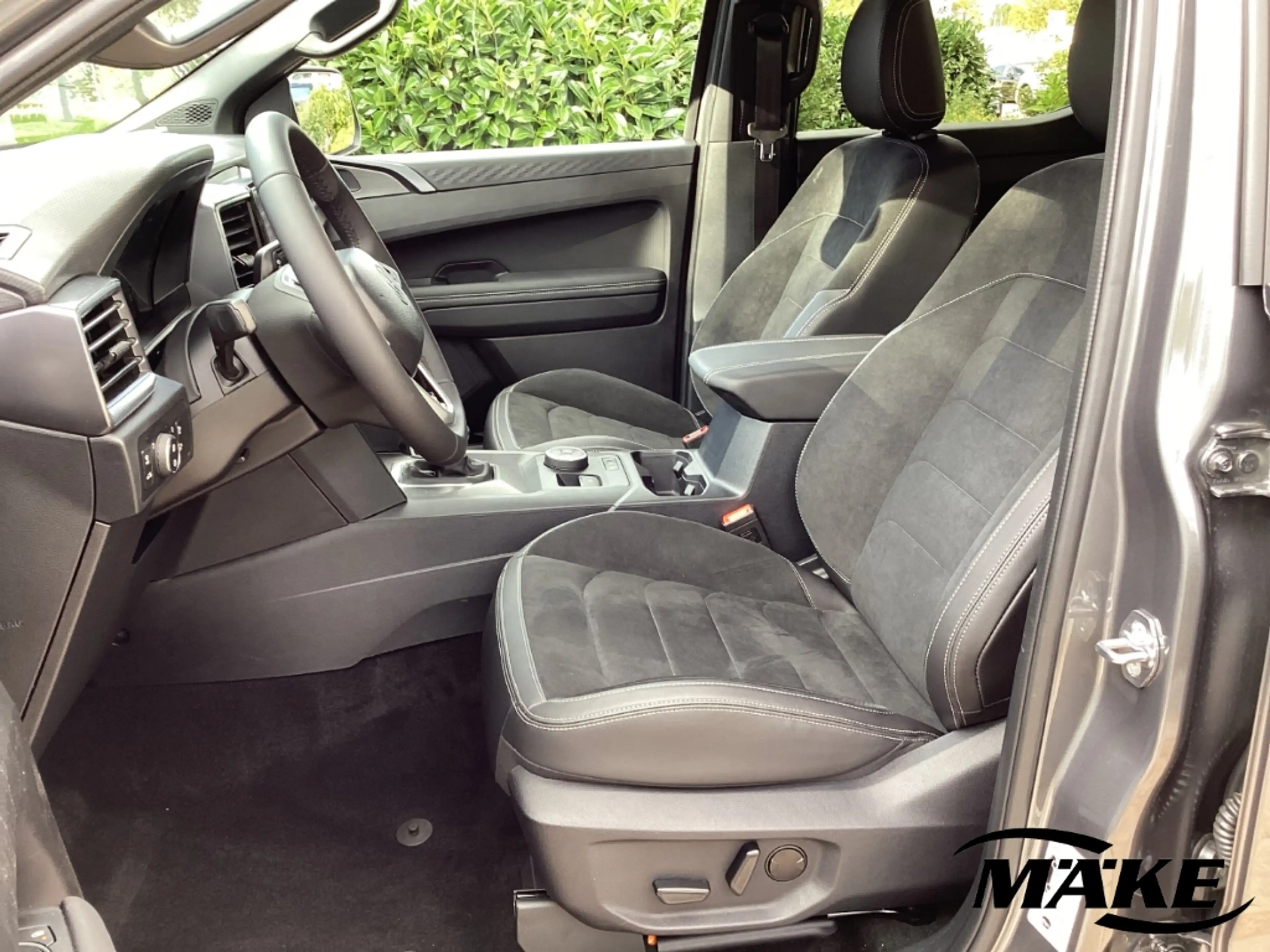 Volkswagen Amarok Dark Label 3.0 TDI 4MOTION 20'' AHK RFK IQ.L — photo 11