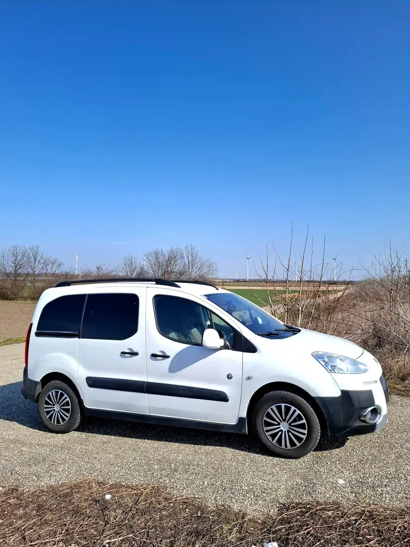 Peugeot Partner Partner Tepee Outdoor 1,6 HDi 115 FAP Outdoor Weiß - 1