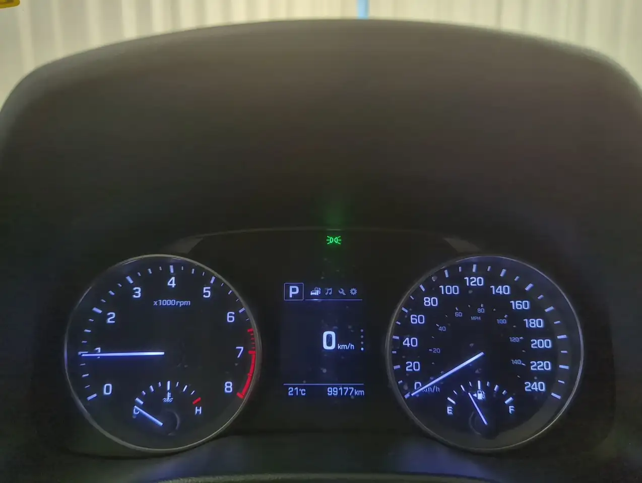 Hyundai ELANTRA снимка Hyundai ELANTRA