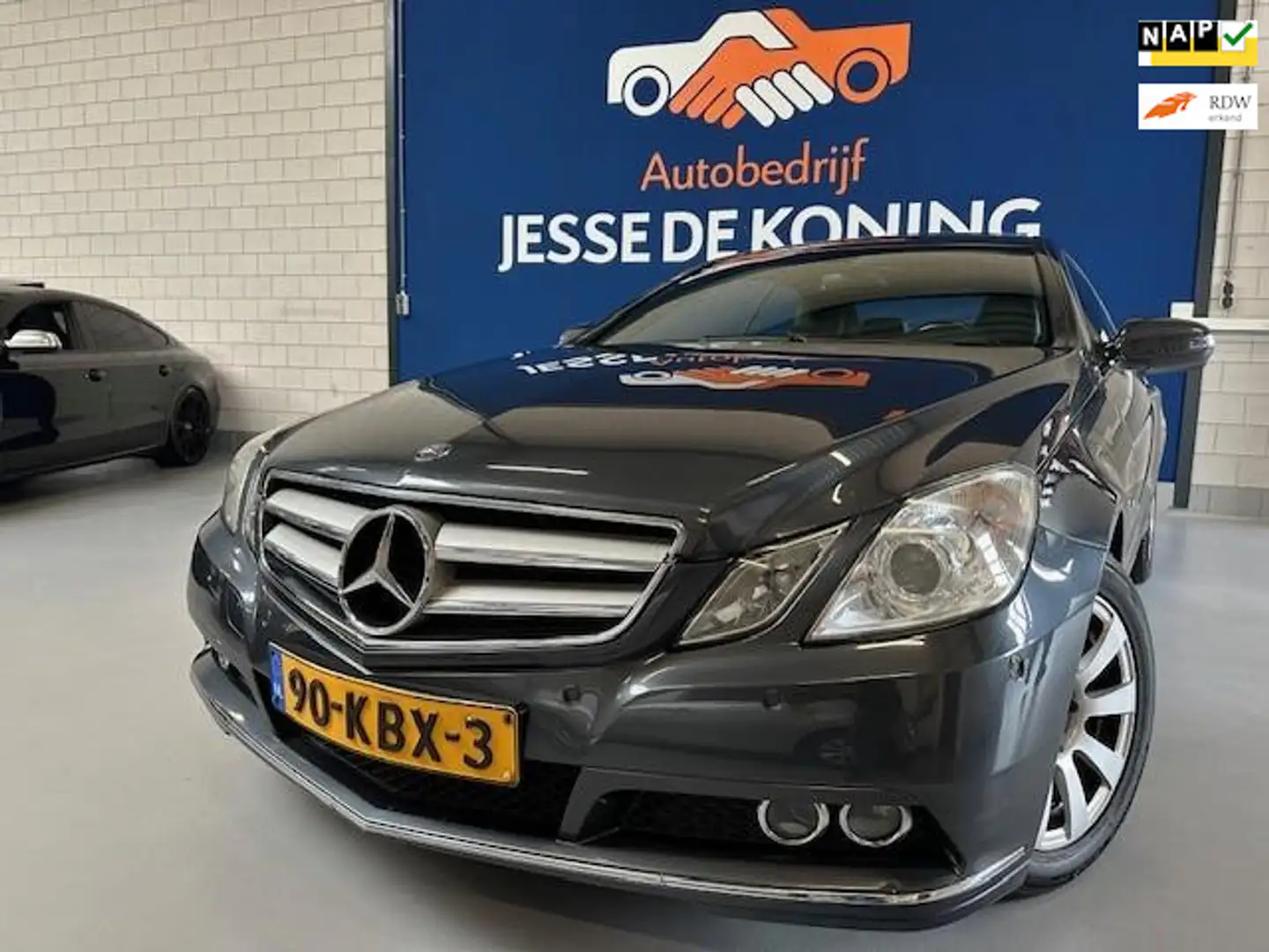 Mercedes-Benz E 250 Coupé CGI Avantgarde Automaat,bj.2009,kleur: grijs Grijs - 1