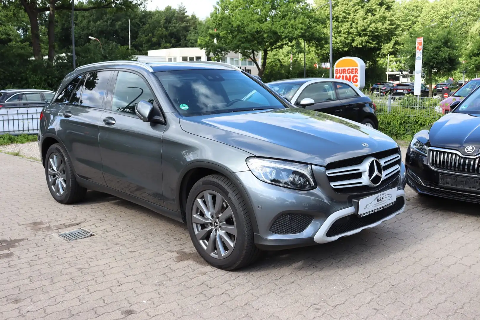 Mercedes-Benz GLC 250 d 4Matic*AHK*PANO*KAMERA*LEDER Grau - 2