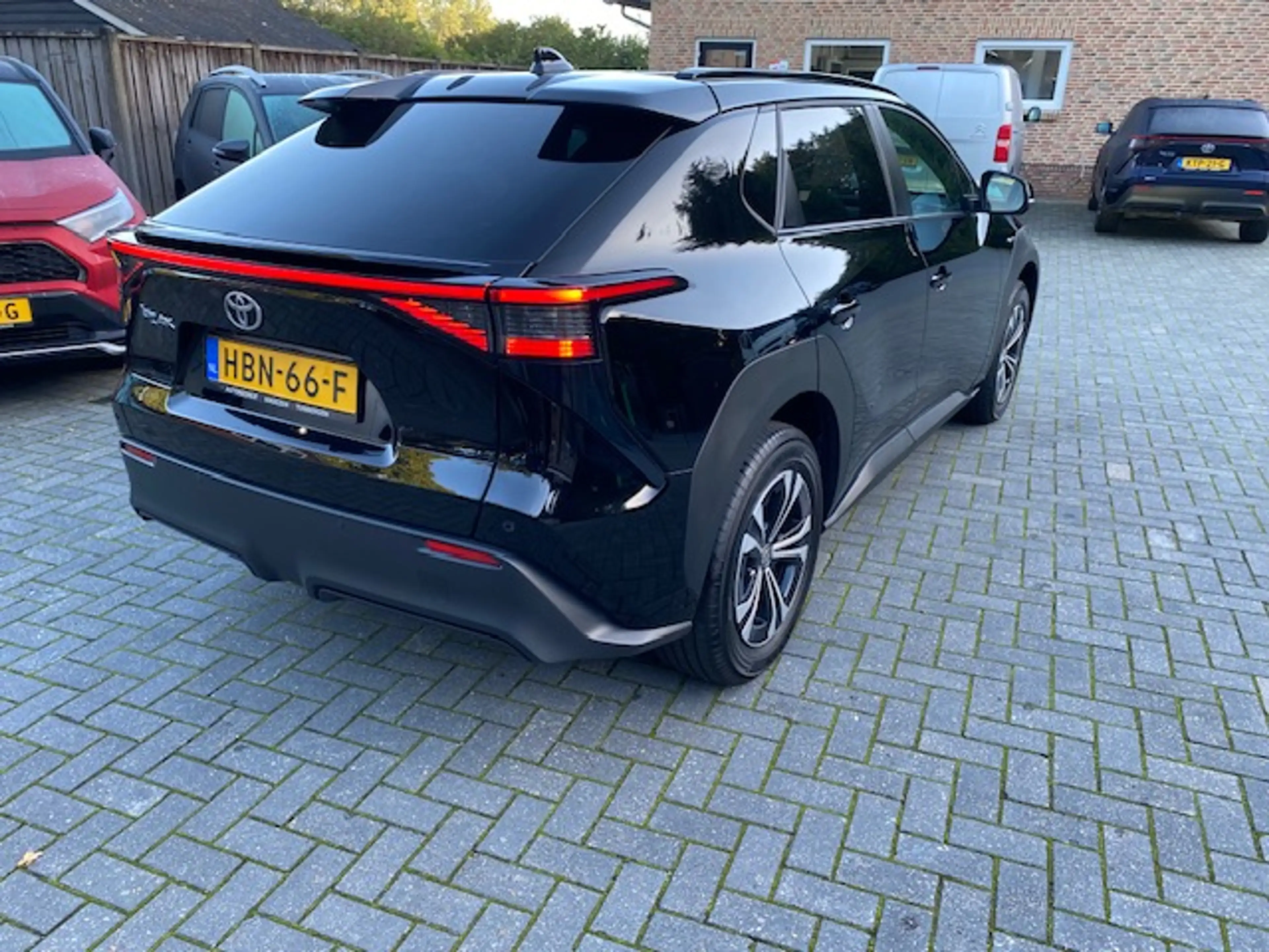 Toyota bZ4X Business Pl. 71kWh 360 GRADEN CAMERA DODEHOEK ELEKT ACHTERKLEP STUUR/STOELVERW — photo 6