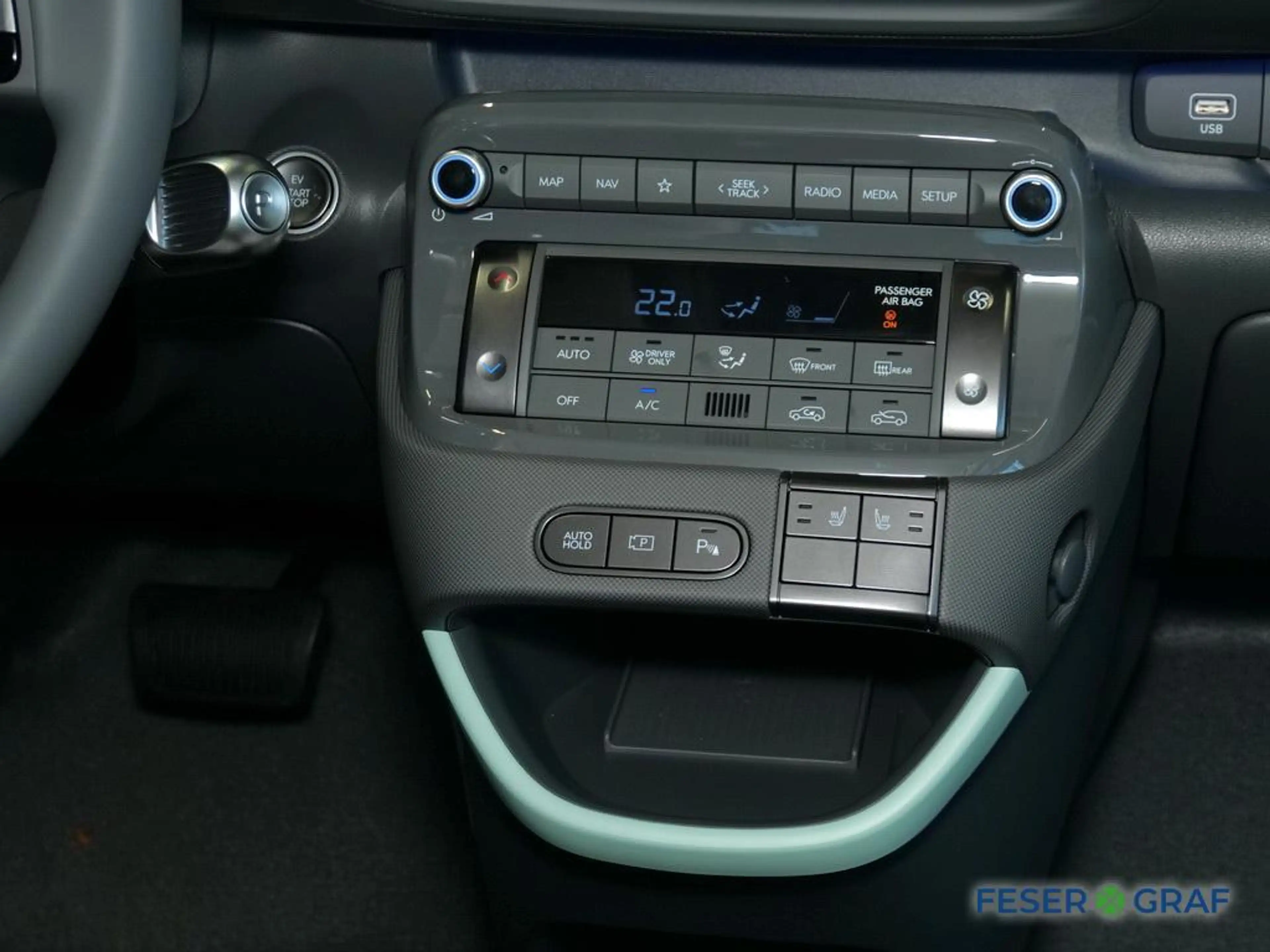 Hyundai Inster LOUNGE NAVI LED SHZ LHZ CARPLAY KAMERA — photo 8
