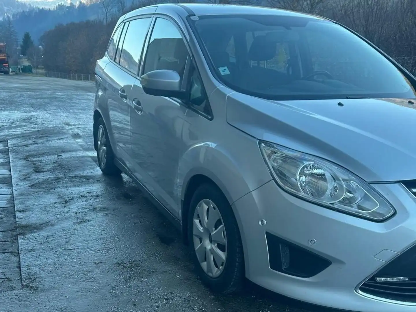 Ford C-Max C-MAX Trend 1,6 TDCi DPF Trend Silber - 2