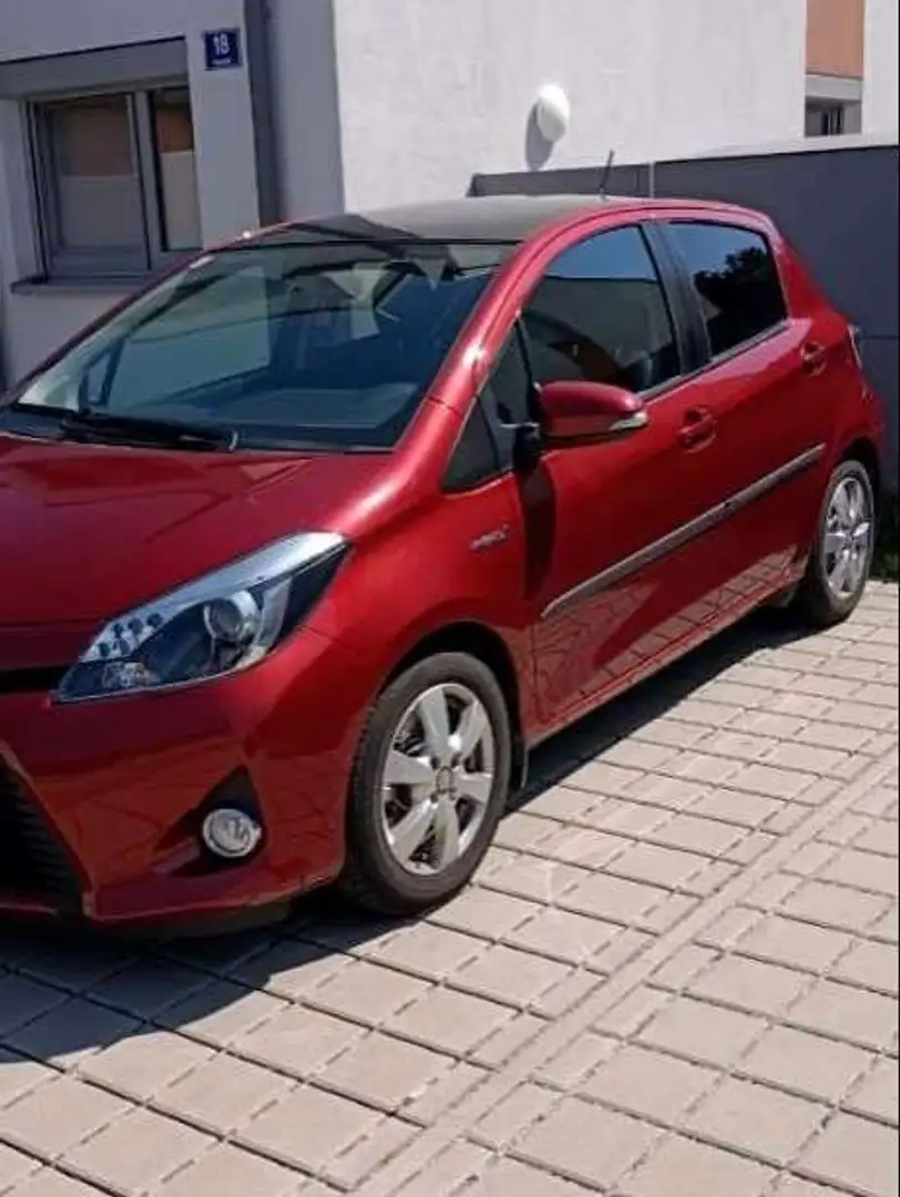 Toyota Yaris Yaris 1,5 VVT-i Hybrid Active Active Rot - 1