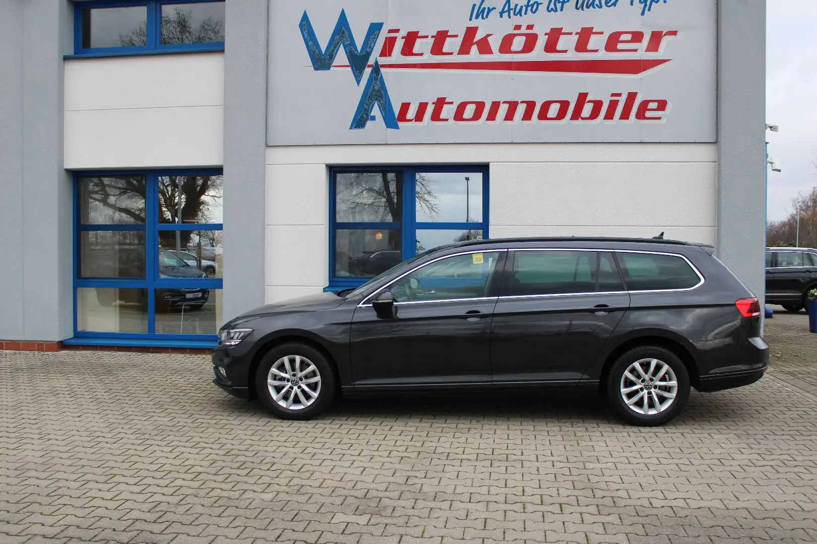Volkswagen Passat Variant Business Navi, LED, ACC Grau - 2