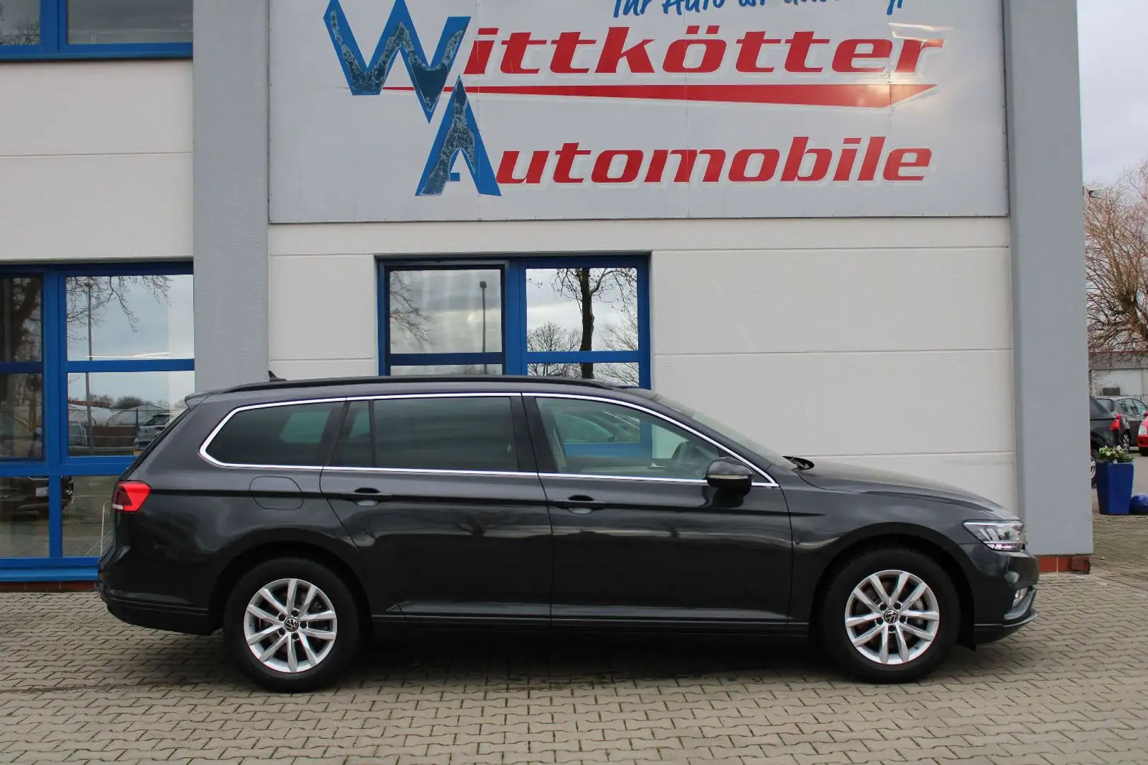 Volkswagen Passat Variant Business Navi, LED, ACC Grau - 1