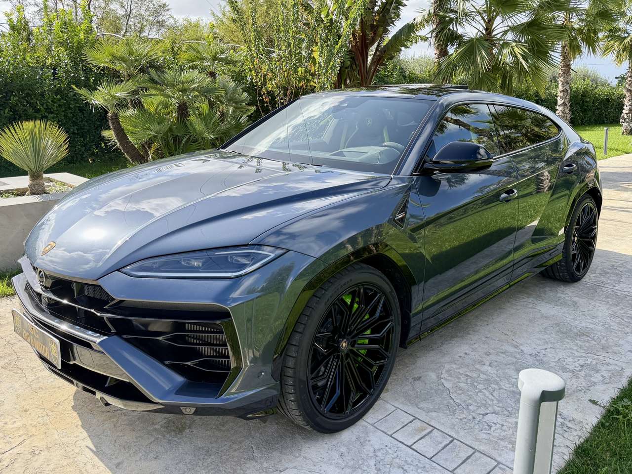 Lamborghini Urus SE nuova pronta consegna/akrapovic/monitor TV