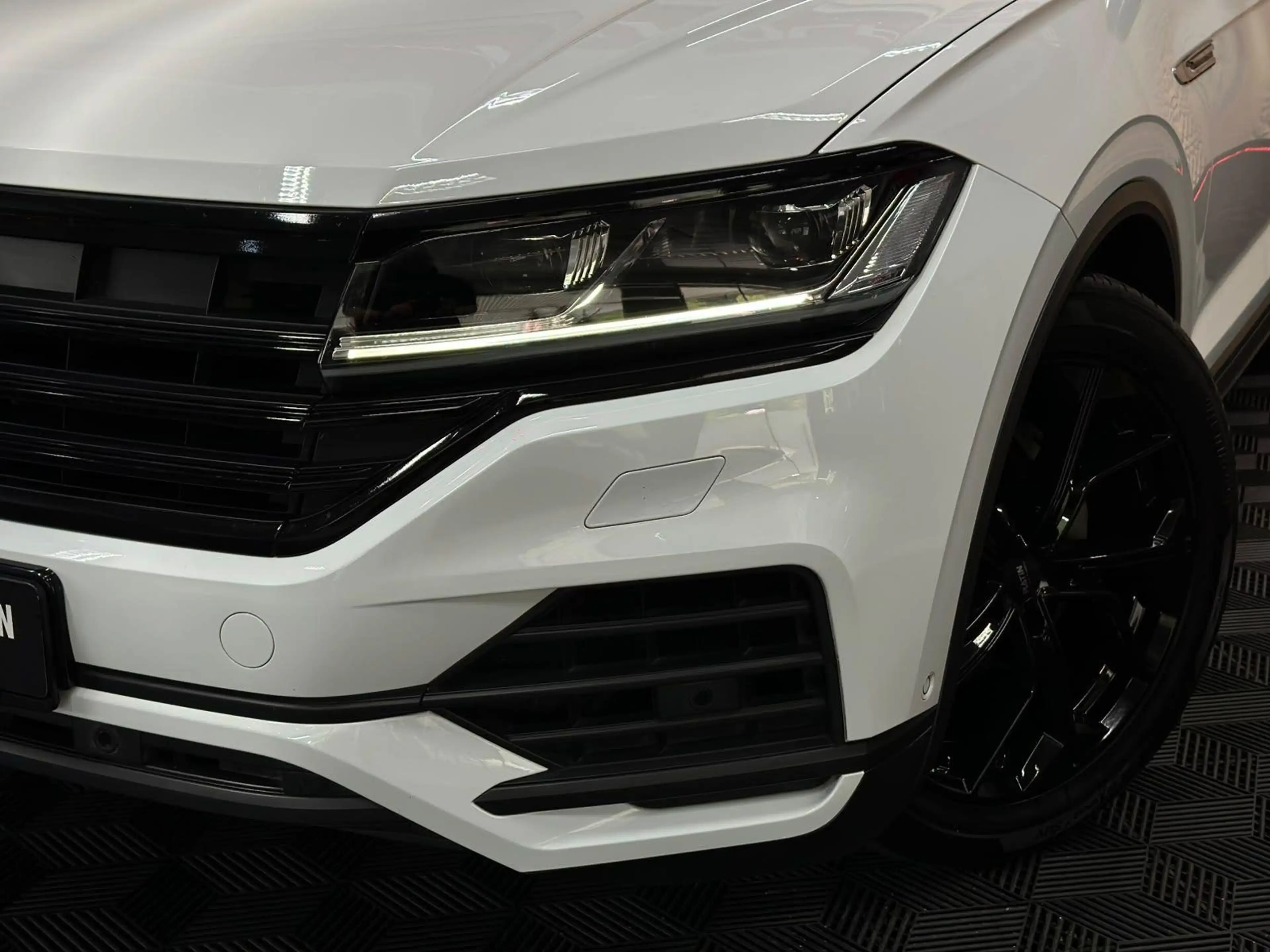 Volkswagen Touareg 3.0TDI 4M LUFT#LED#4xSHZ#ACC#AHK#SPUR — photo 9