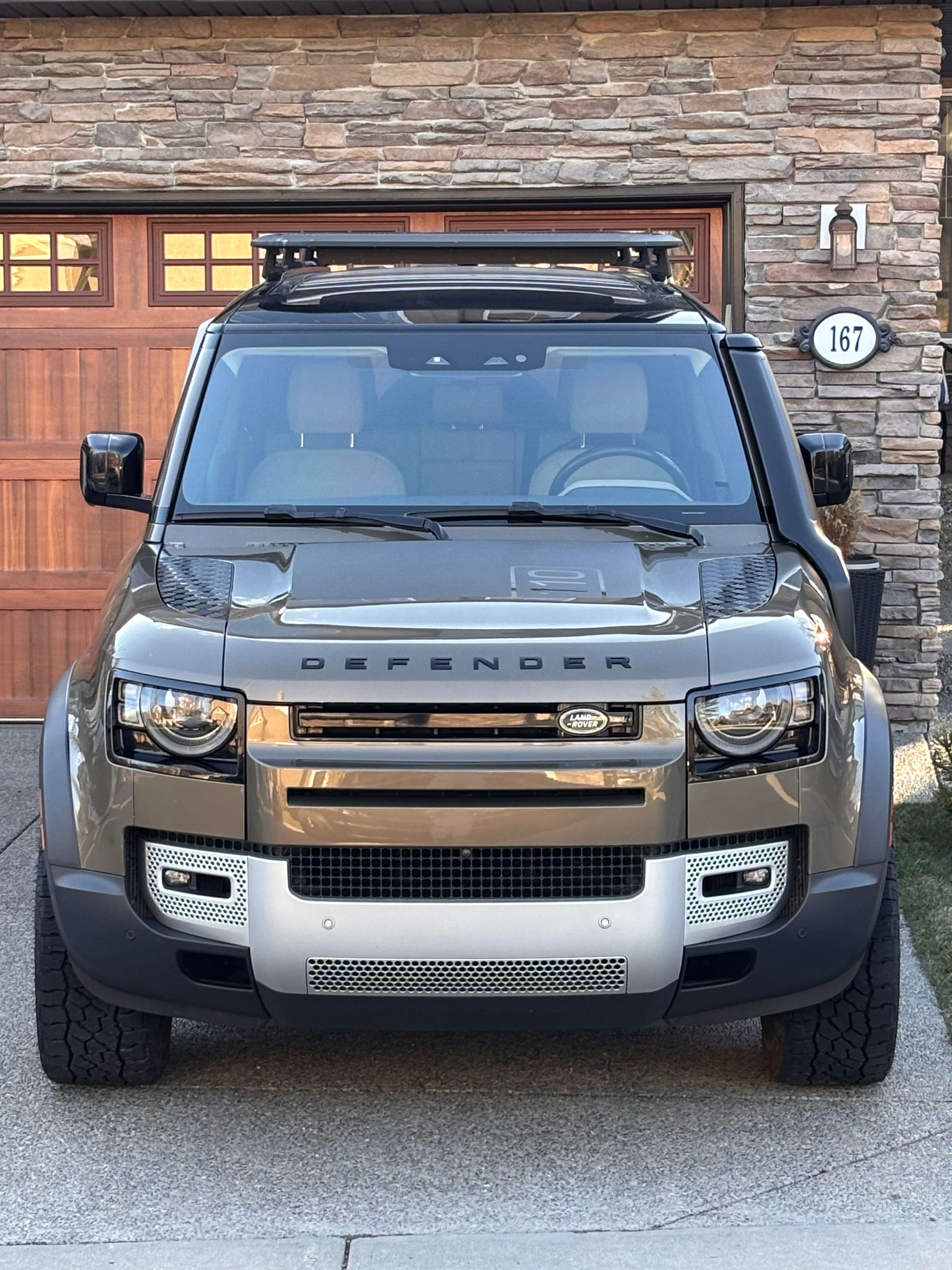 2020 Land Rover Defender First Edition alt 4