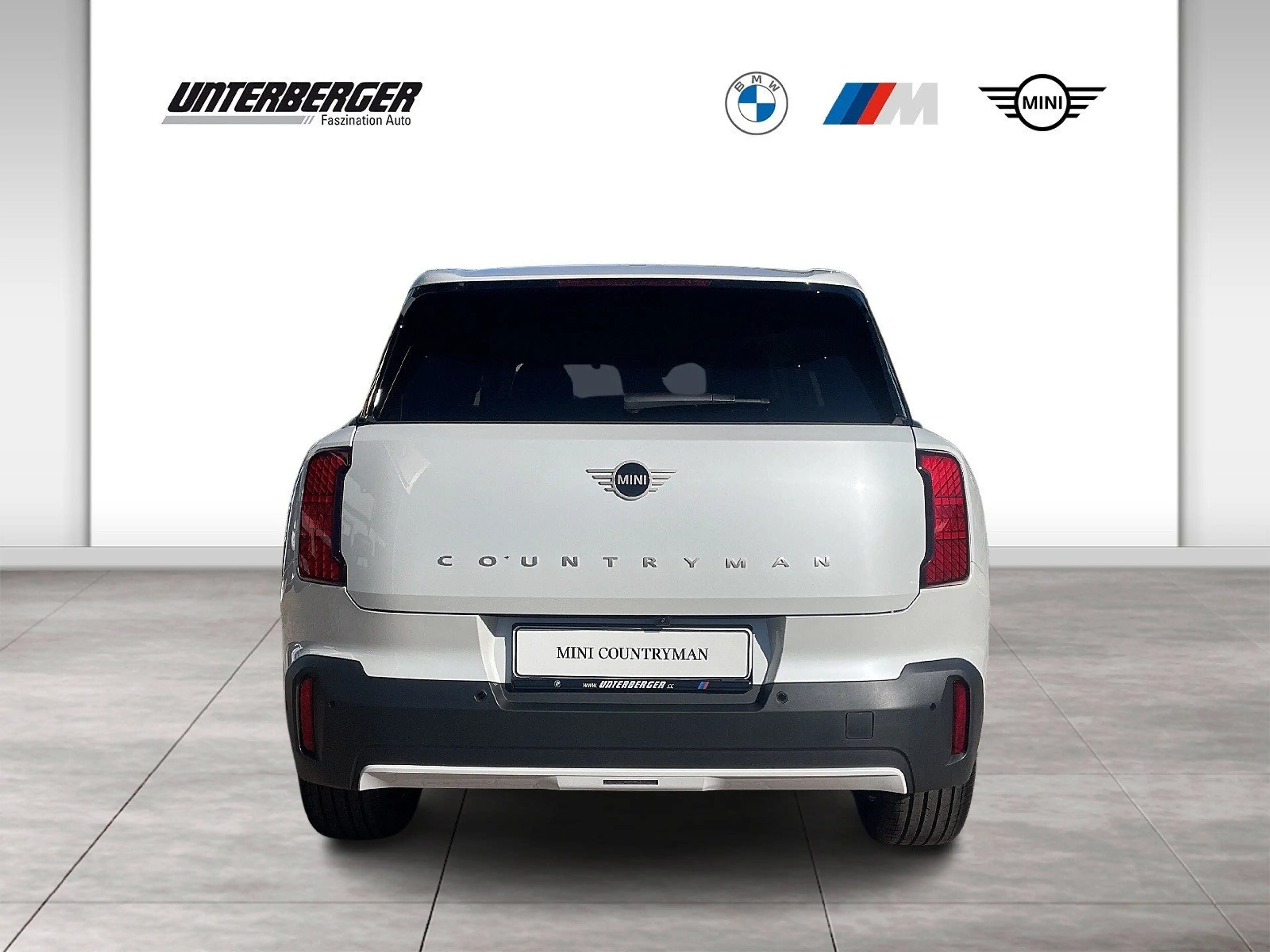 MINI One Classic Trim Countryman — photo 5