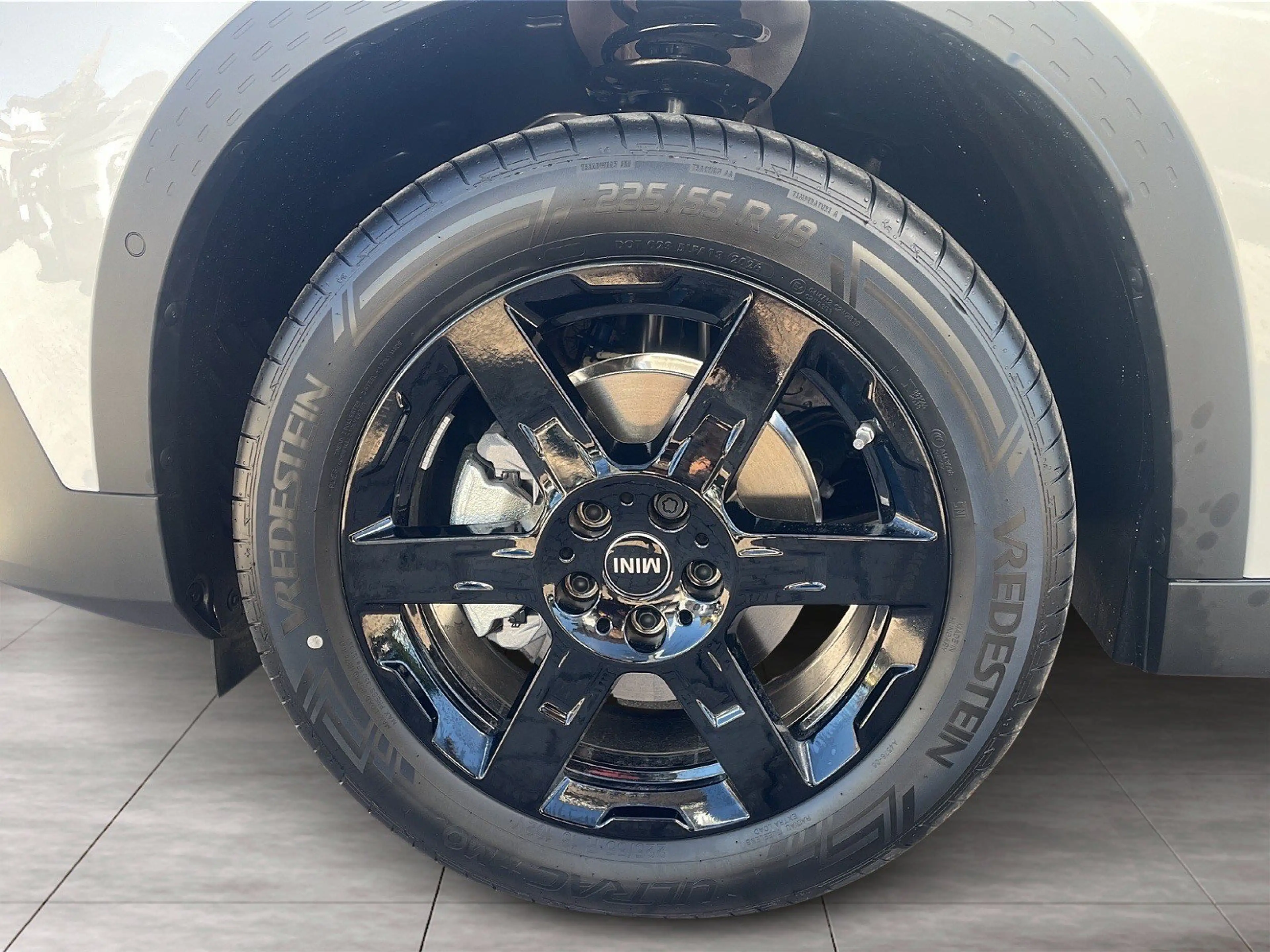 MINI One Classic Trim Countryman — photo 6