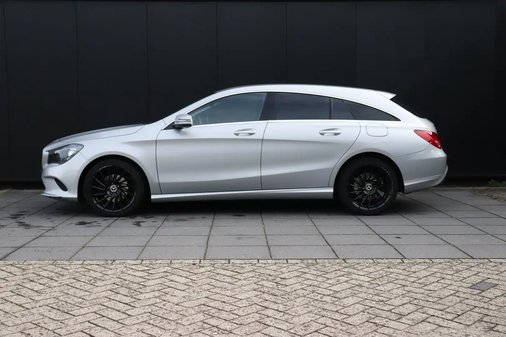 Mercedes-Benz CLA 180 Shooting Brake d Business | SPORTSTOELEN | CAMERA Grijs - 2