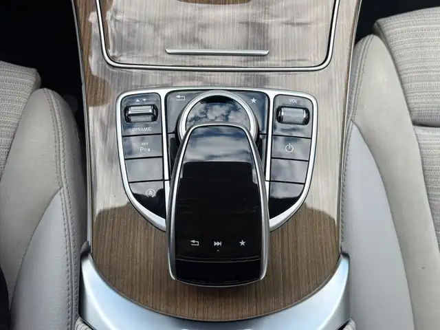 Mercedes-Benz C-Class view 24
