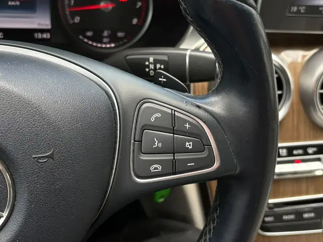 Mercedes-Benz C-Class view 18