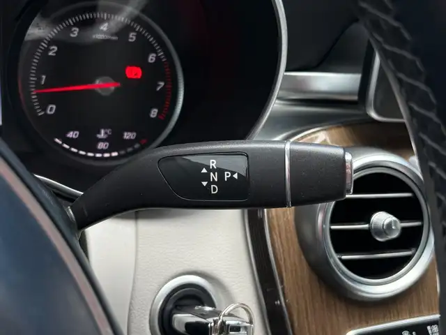 Mercedes-Benz C-Class view 22