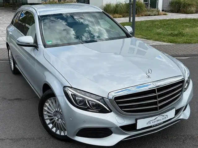 Mercedes-Benz C-Class view 29
