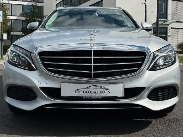 Mercedes-Benz C-Class view 8