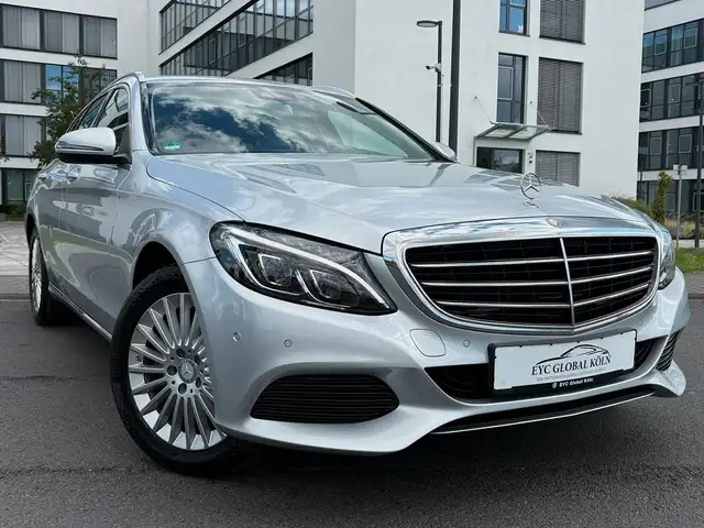 Mercedes-Benz C-Class view 2