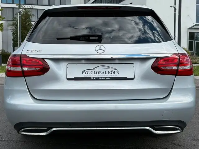 Mercedes-Benz C-Class view 7
