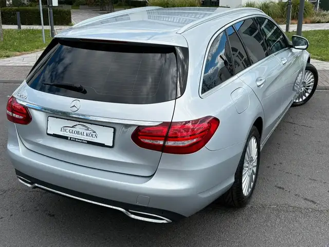 Mercedes-Benz C-Class view 30