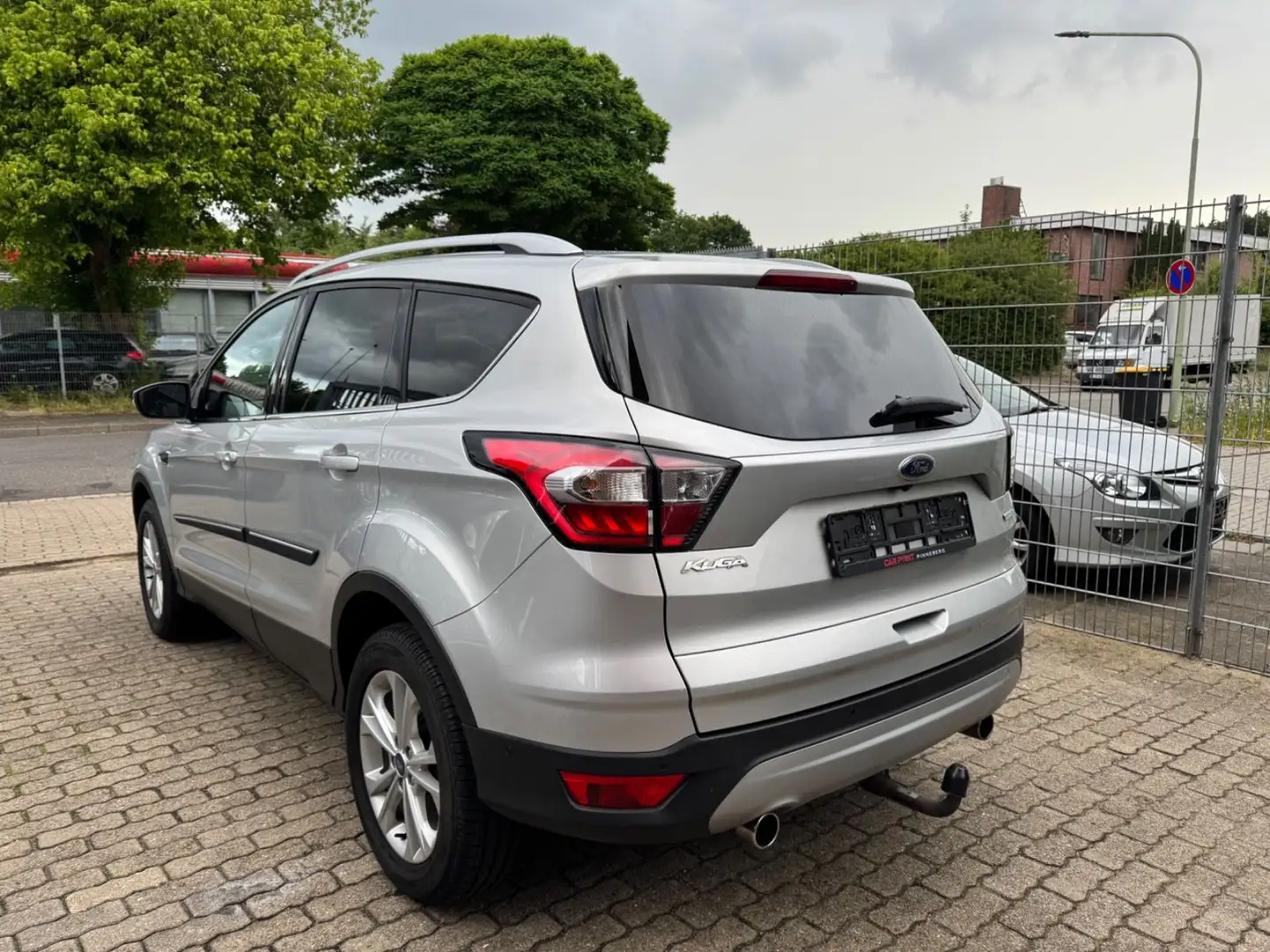 Ford Kuga Titanium NAVI RÜCKFAHRKAMERA LED KEYLESS Zilver - 2