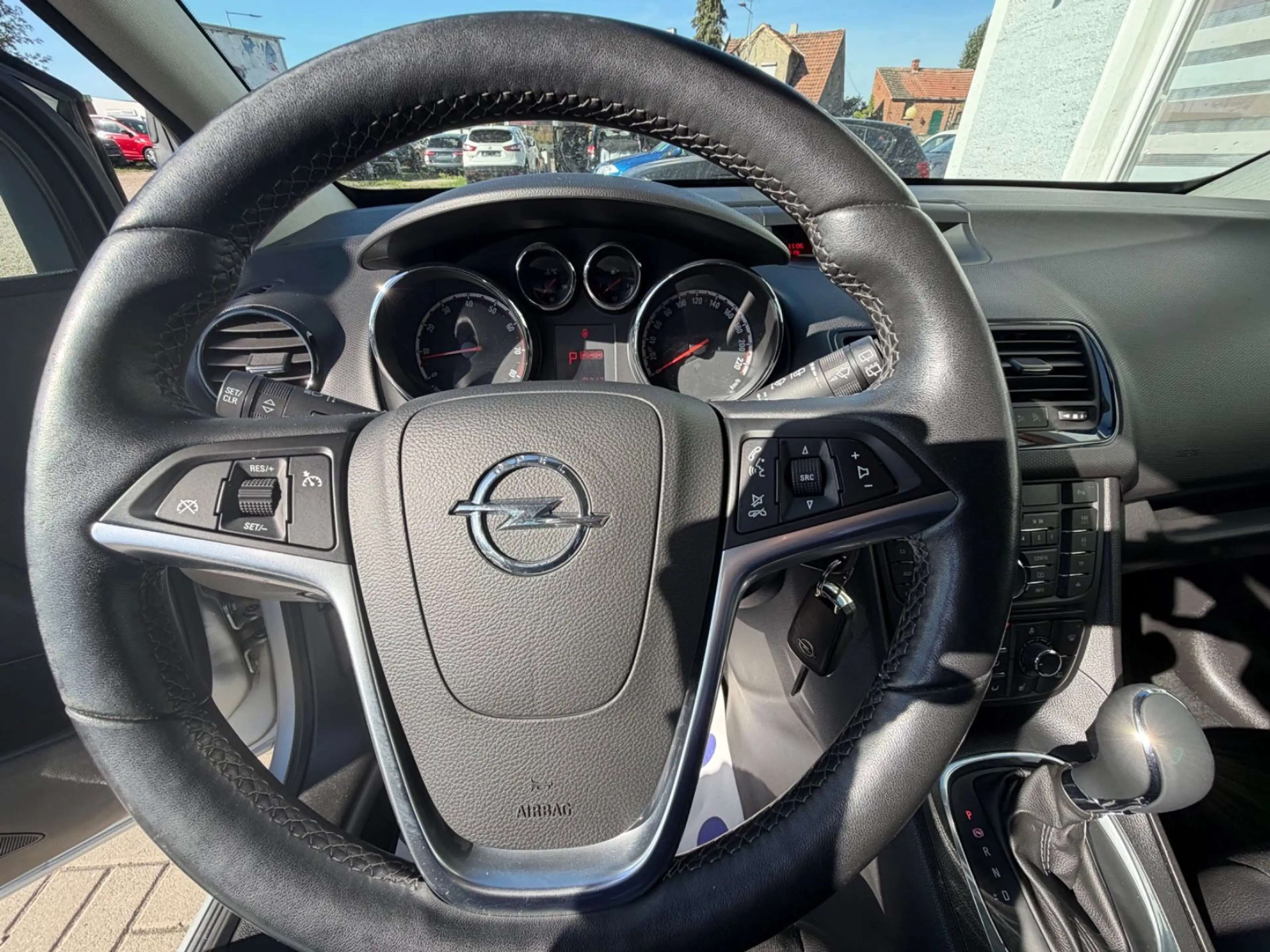 Opel Meriva B 150 Jahre Opel — photo 10