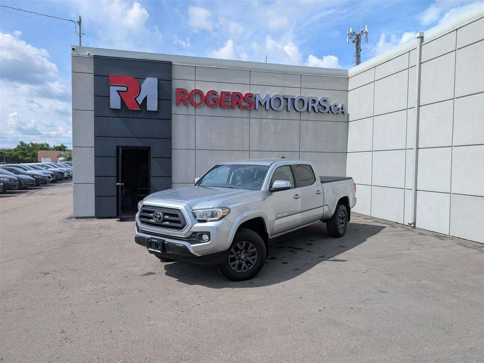 2022 Toyota Tacoma CREW CAB - REVERSE CAM - TECH FEATS