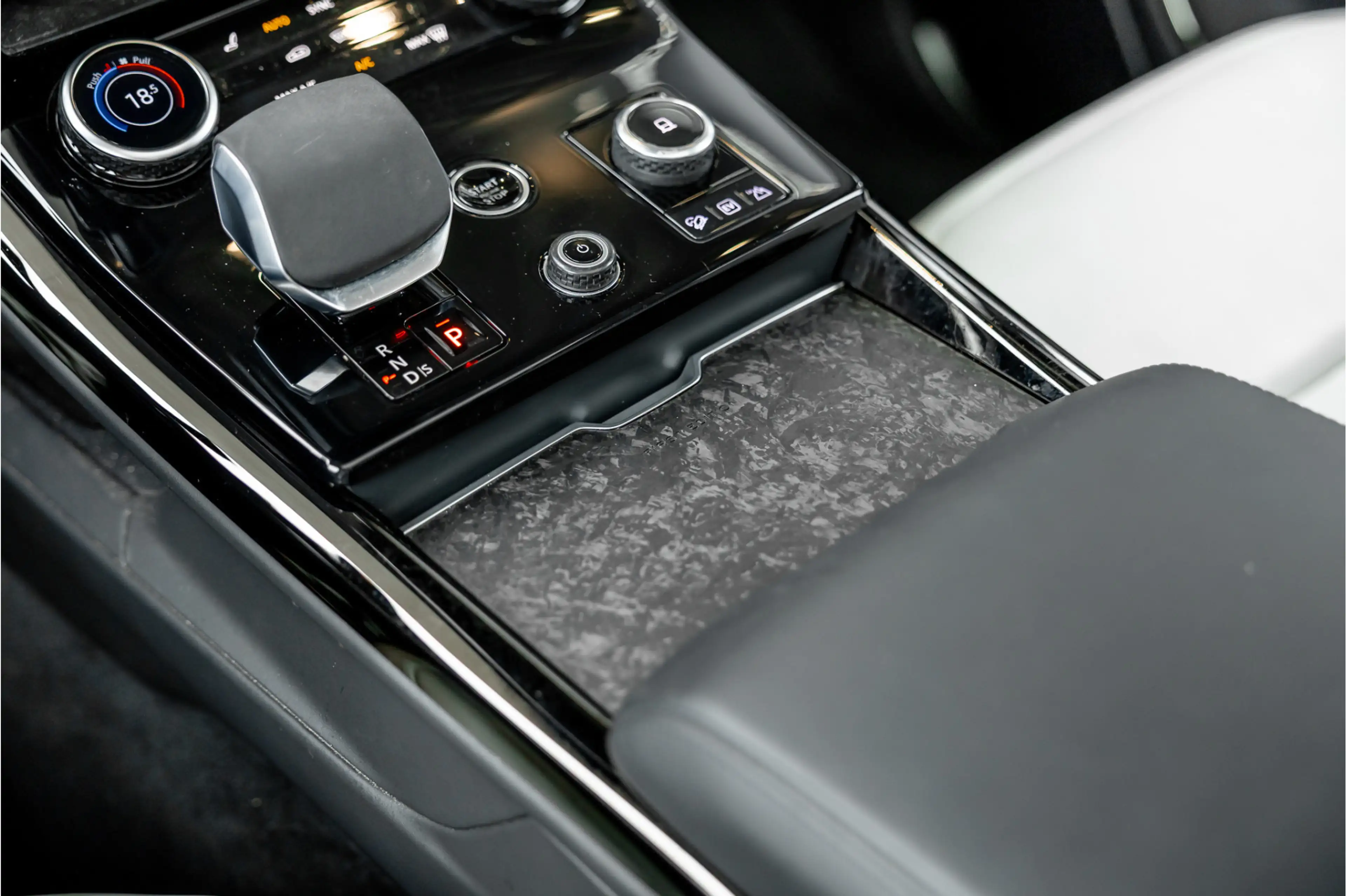 Land Rover Range Rover Sport 3.0 P510e First Edition - Panorama | Meridian | 4x — photo 24