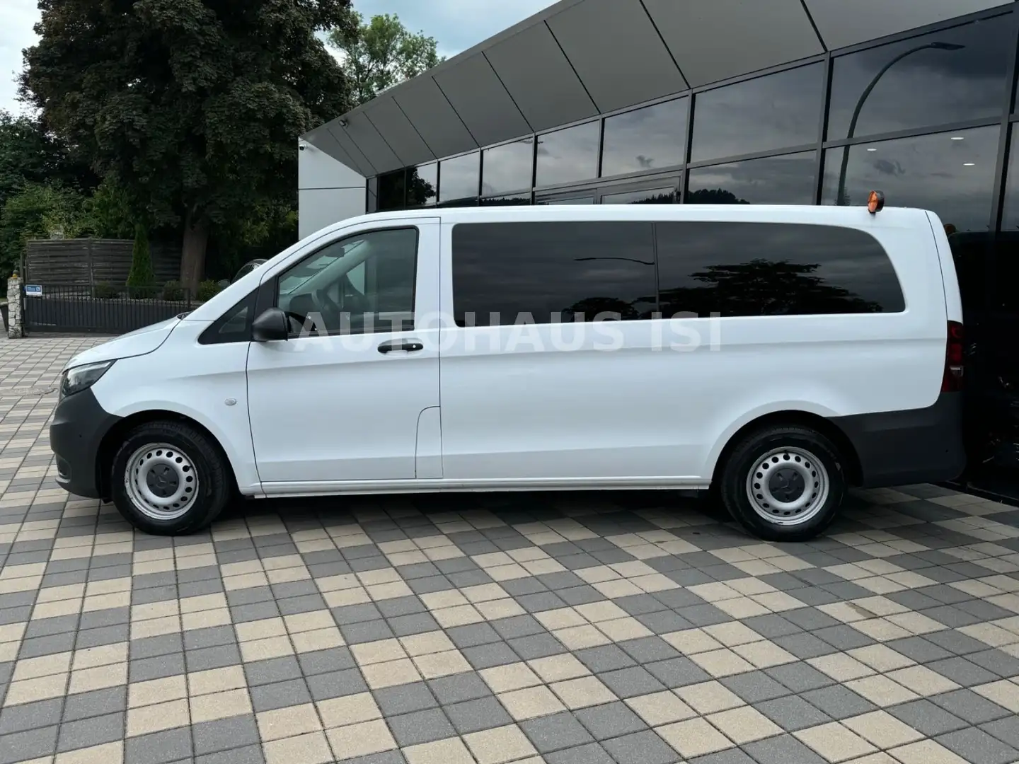Mercedes-Benz Vito 110 CDI Tourer Extralang 9-SITZER,KLIMA Weiß - 2