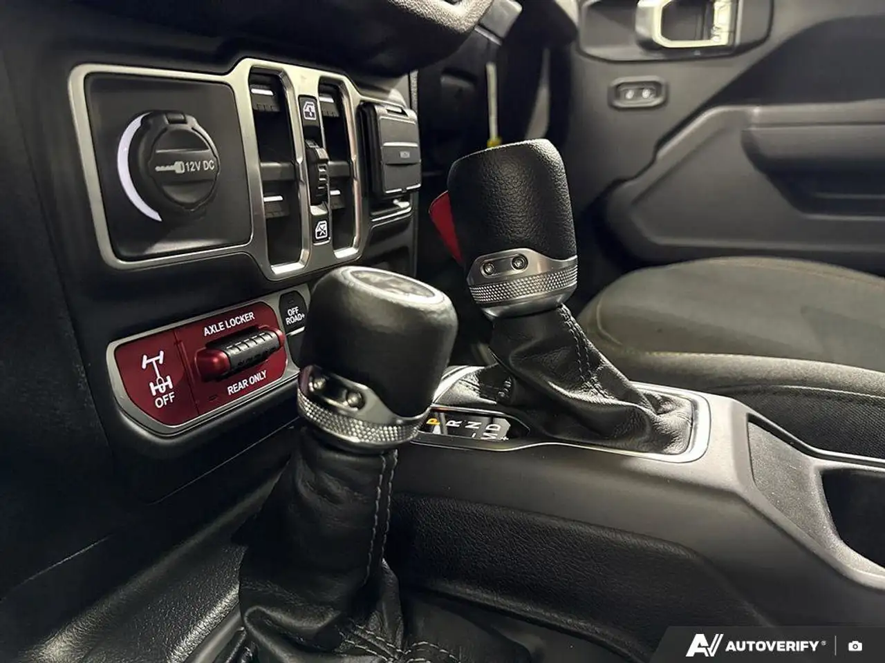 Jeep Gladiator photo Jeep Gladiator