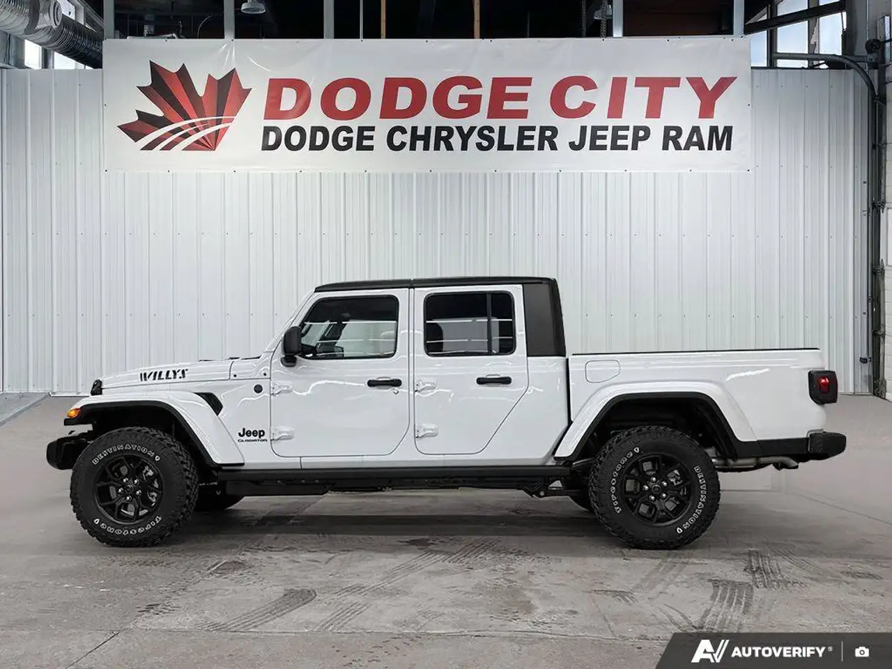 Jeep Gladiator photo Jeep Gladiator