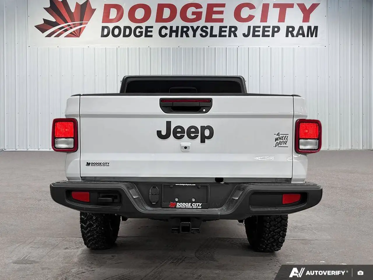 Jeep Gladiator photo Jeep Gladiator