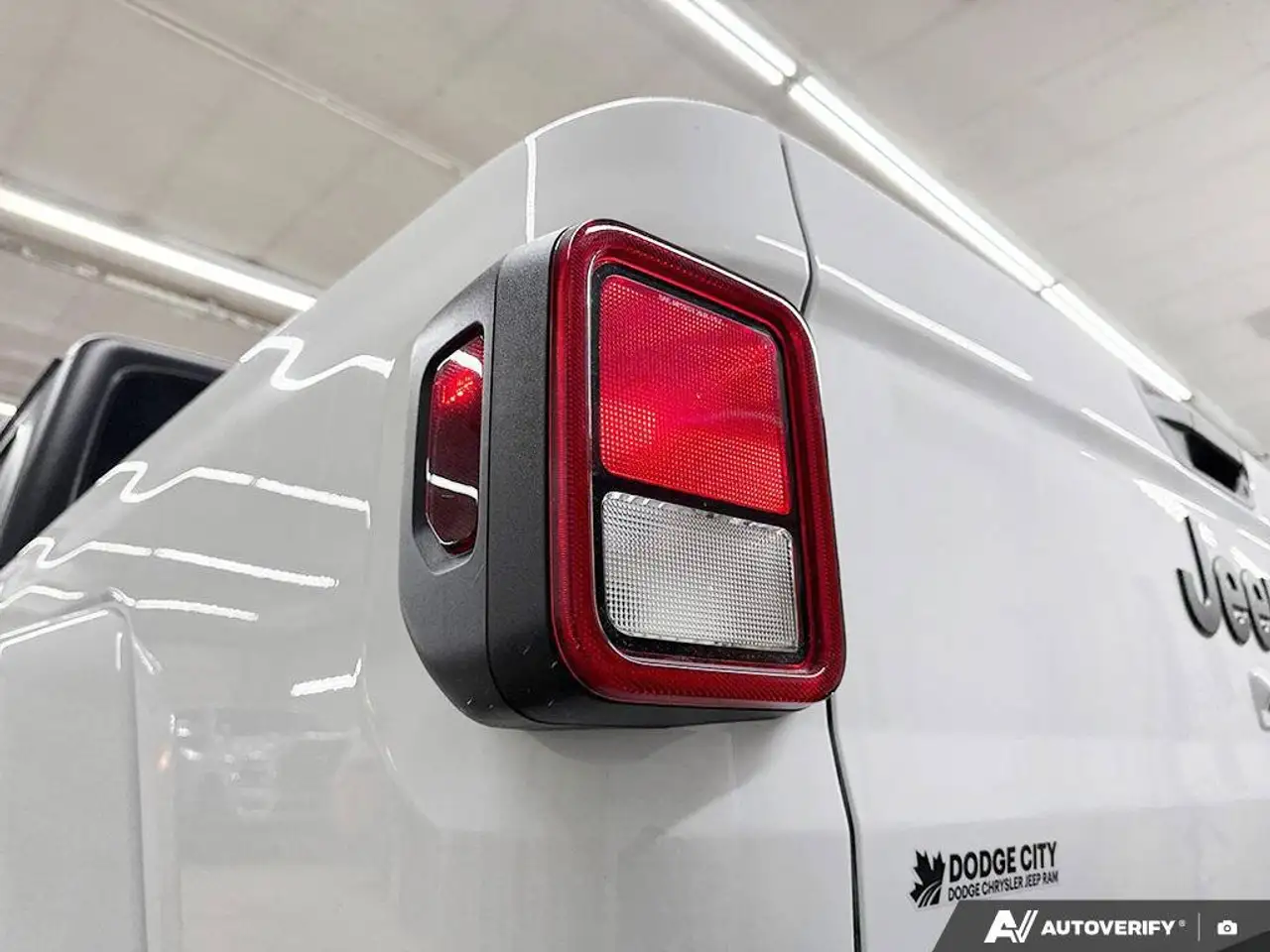 Jeep Gladiator photo Jeep Gladiator