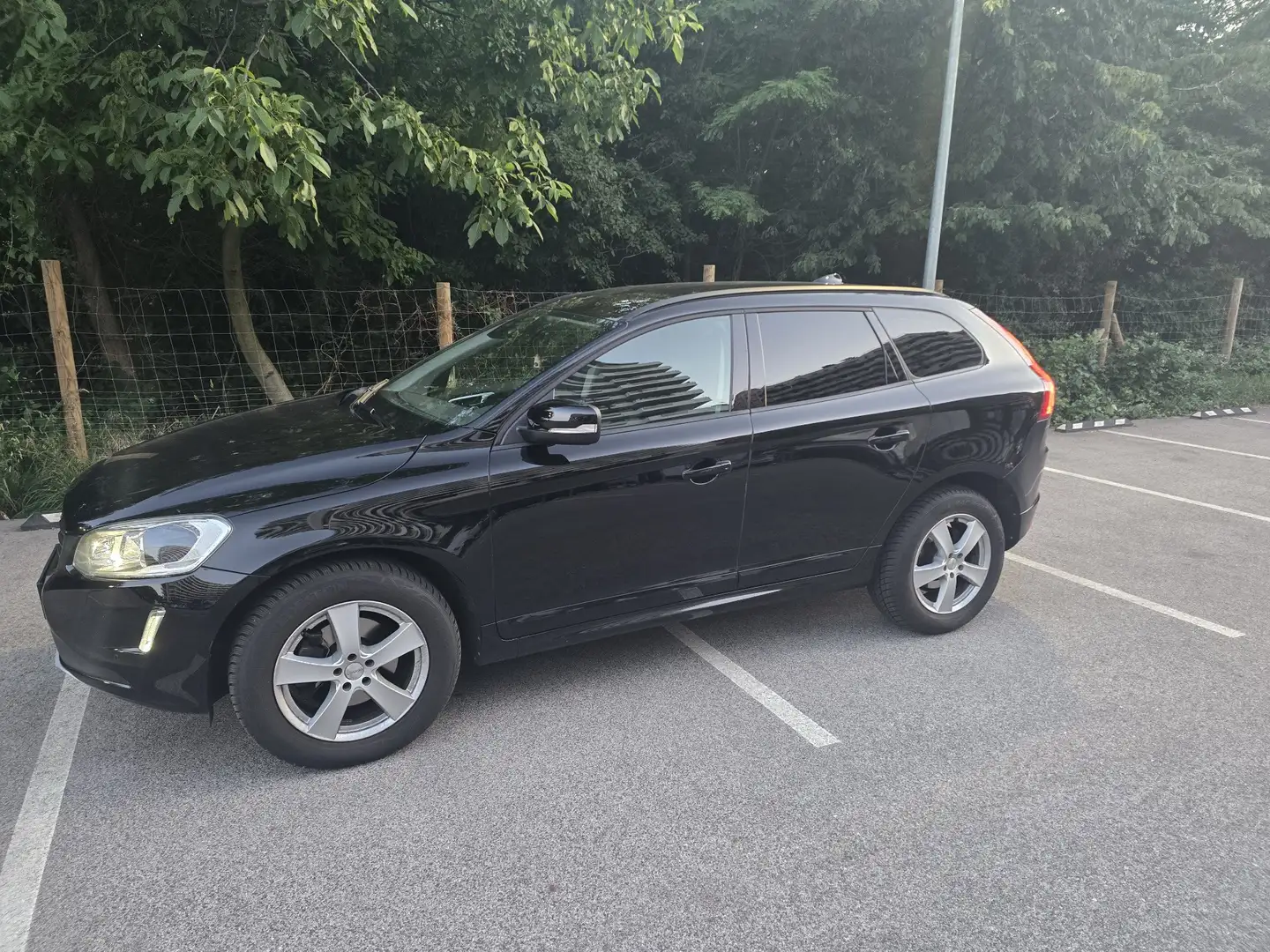 Volvo XC60 D4 Geartronic Kinetic - 2