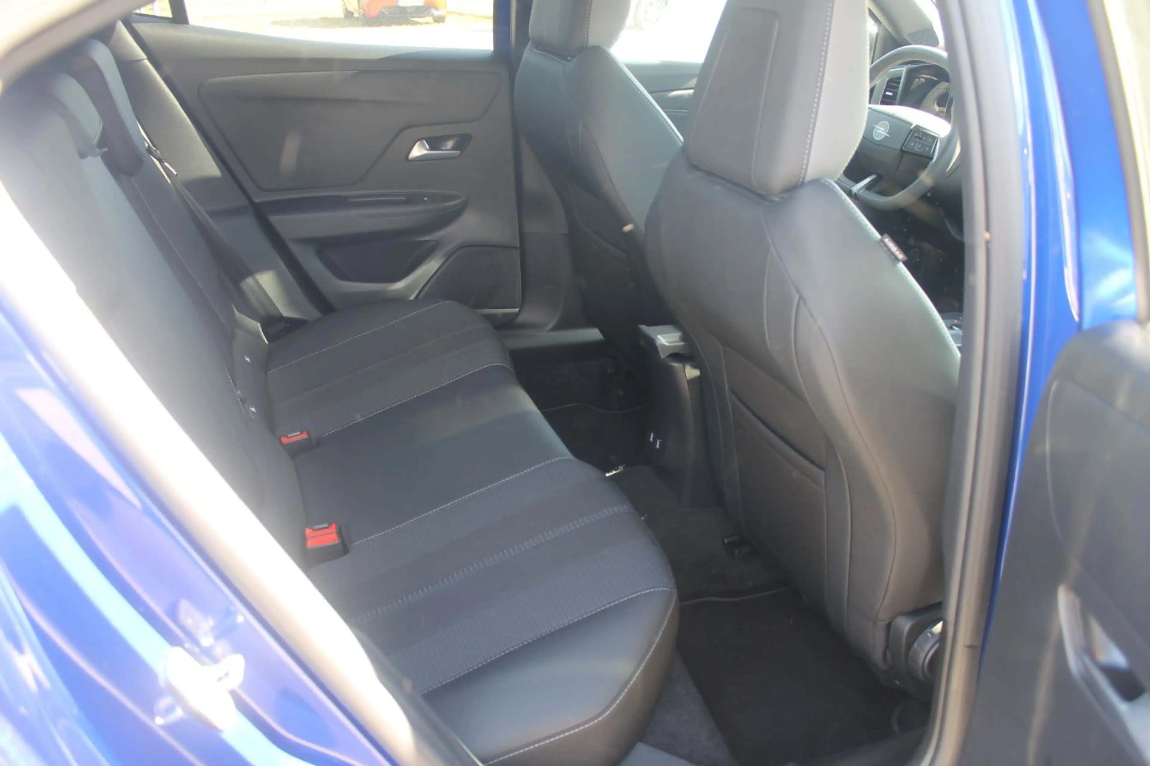 Opel Mokka GS Hybrid SHZ|NAVI|LRHZ|KLIMAAUTOMATIK|PDC — photo 8
