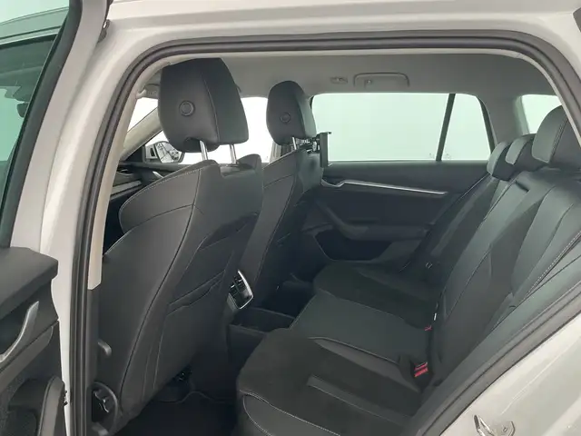 Skoda Octavia view 11