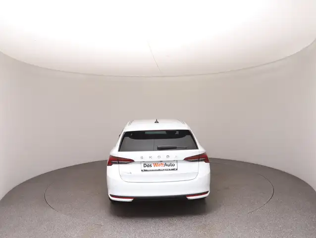 Skoda Octavia view 6