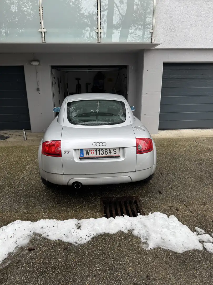 Audi TT Coupe 1.8 T quattro - 2