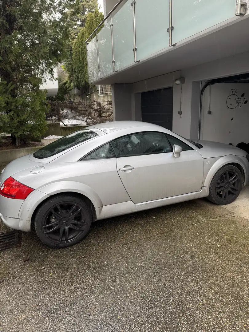 Audi TT Coupe 1.8 T quattro - 1